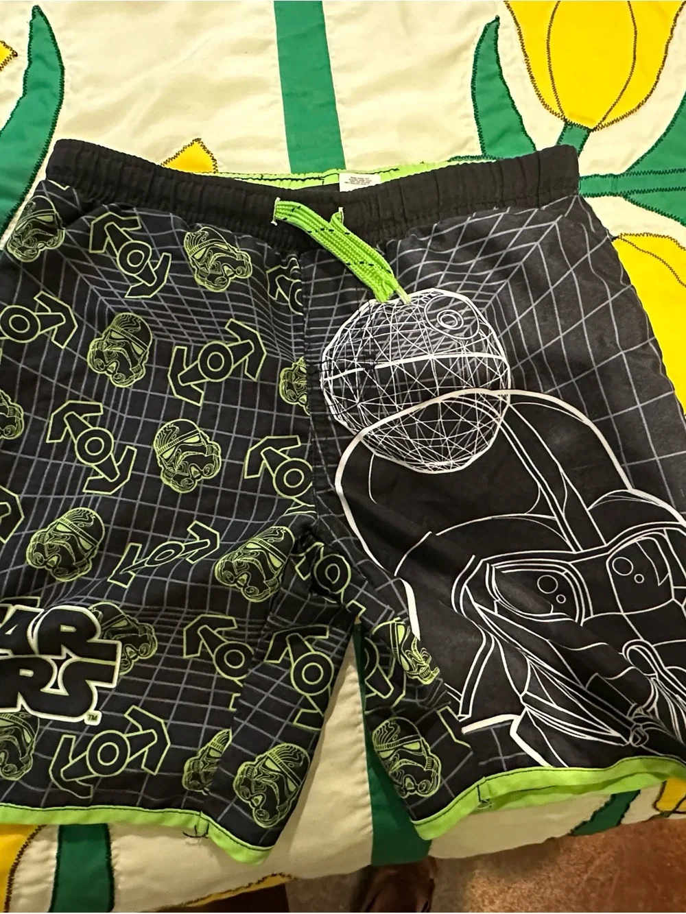 Star Wars Lime Green Rash Guard & Swim Shorts Set
